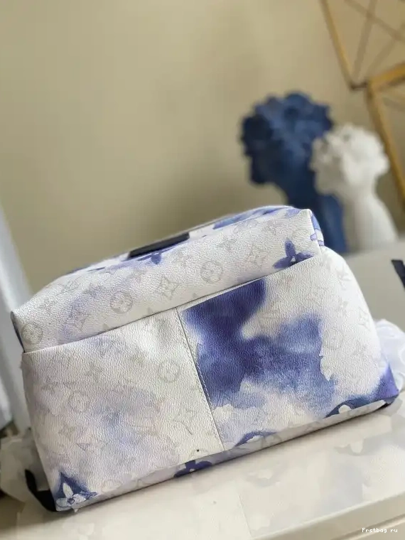 Frstbag ru VUITTON BACKPACK DISCOVERY LOUIS 0324